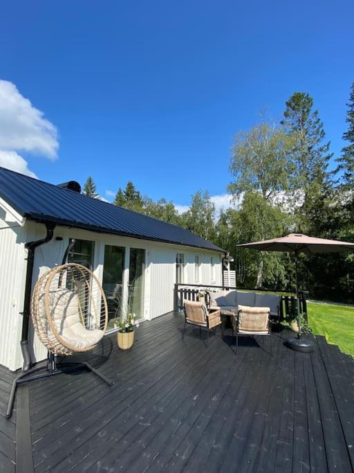Mysigt Hus Naera Hav Och Skog Pa Haerliga Alnoe Huvilat