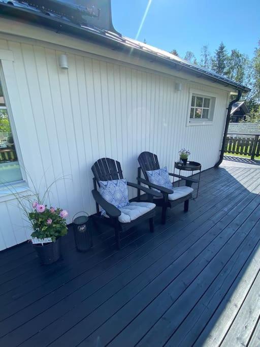 Mysigt Hus Naera Hav Och Skog Pa Haerliga Alnoe Huvilat